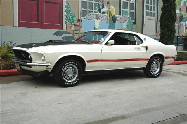 69 MACH  WHITE EXT 2 001.jpg