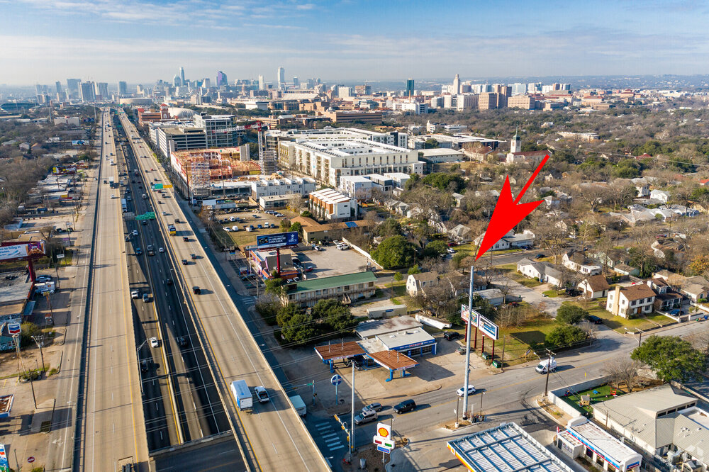 3800-N-IH-35-Austin-TX-Corner-redevelopment-lot-1-LargeHighDefinition.jpg