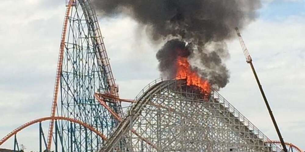 aggy_coaster_fire.thumb.jpg.ecf1eeee1058d3d2f1b2ca49dbb1b074.jpg