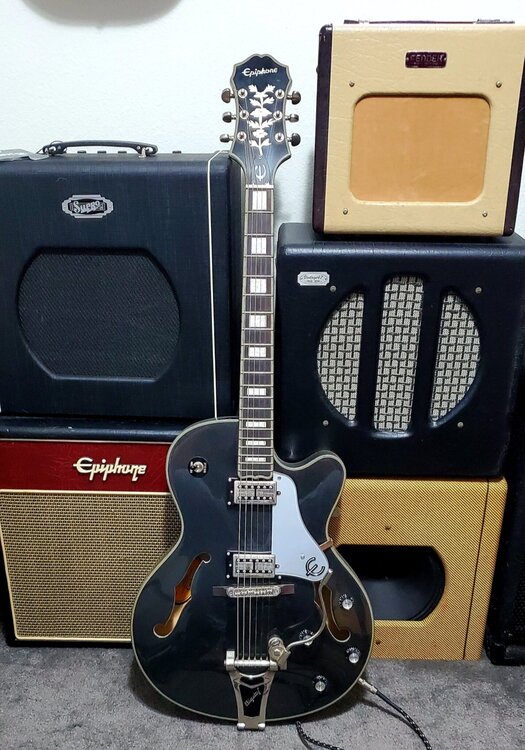 Screenshot_20220323-190804_Amazon Photos.jpg