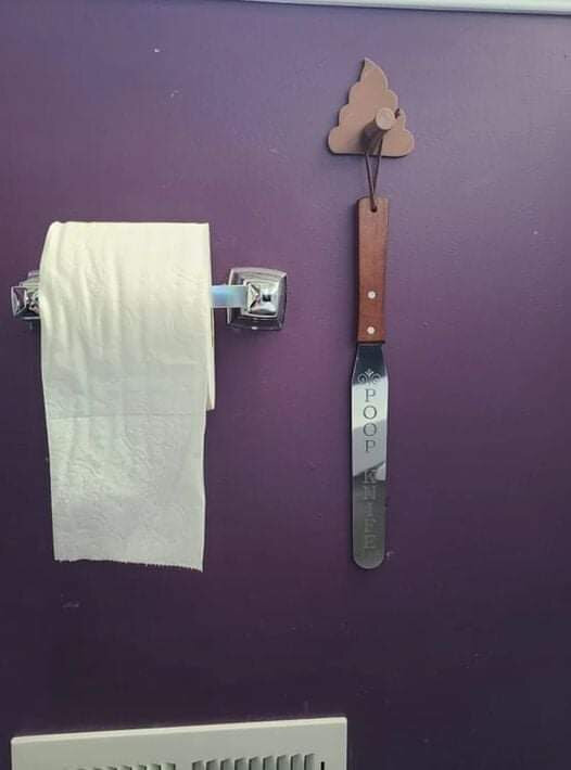 455551901_FBpoopknife.jpg.5a5e10ae49f81bf9dd48551e5df142c4.jpg