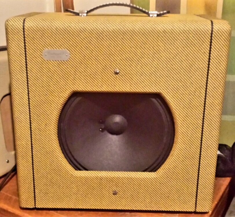 Screenshot_20220421-193904_Amazon Photos.jpg