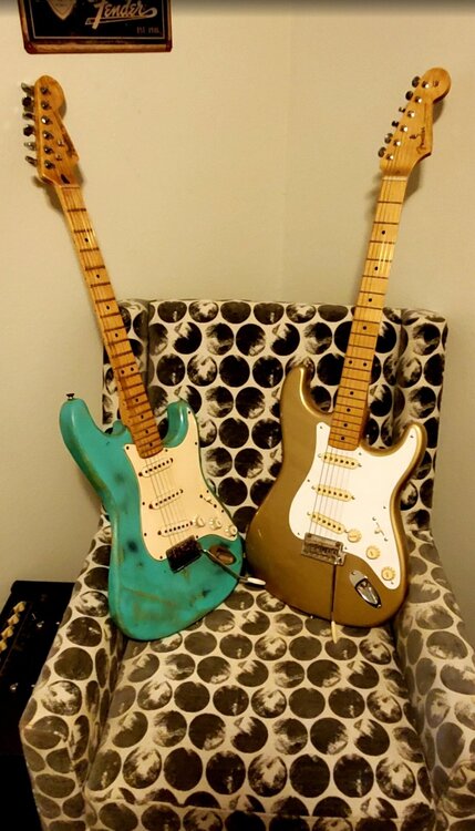 Screenshot_20220401-193208_Amazon Photos.jpg