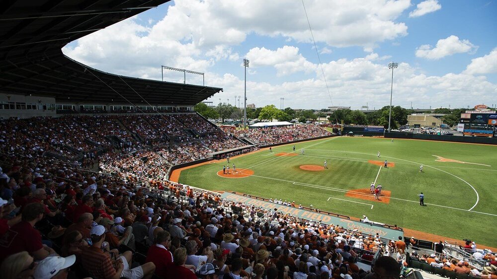 ufcu_disch_falk_field_houston2_p1404.thumb.jpg.ee204025a0844f682058f81b02a9c6ee.jpg